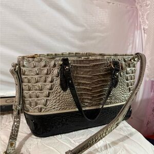 Elegant Crocodile-Embossed Handbag - Black and Gray